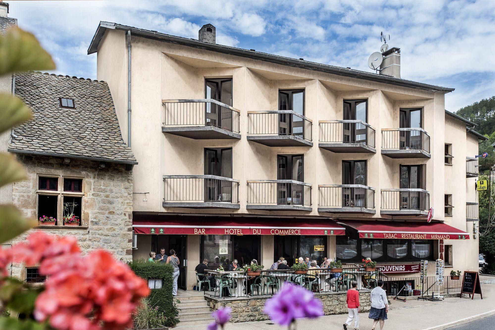 Logis Hotel Restaurant Du Commerce La Canourgue Exterior photo